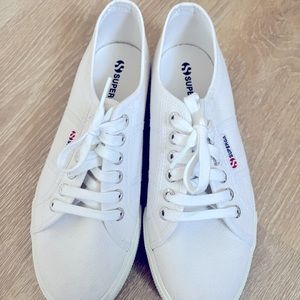 Superga Unisex Low-Top Platform Sneakers